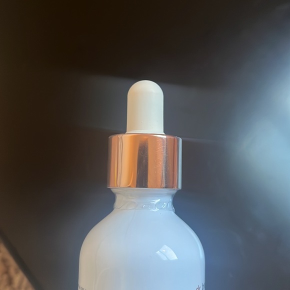 ***SOLD*** Dr Brandt Skincare Liquid Sun Shield Daily Brightening Mineral SPF - Picture 4 of 8